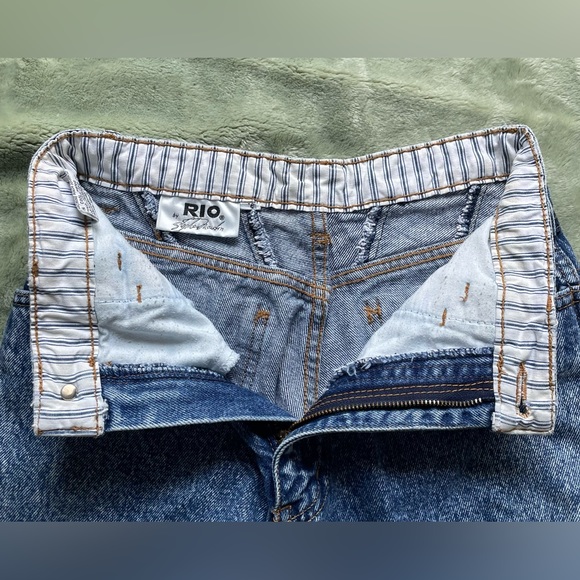 Women’s small medium-dark wash mom jean - Picture 3 of 6